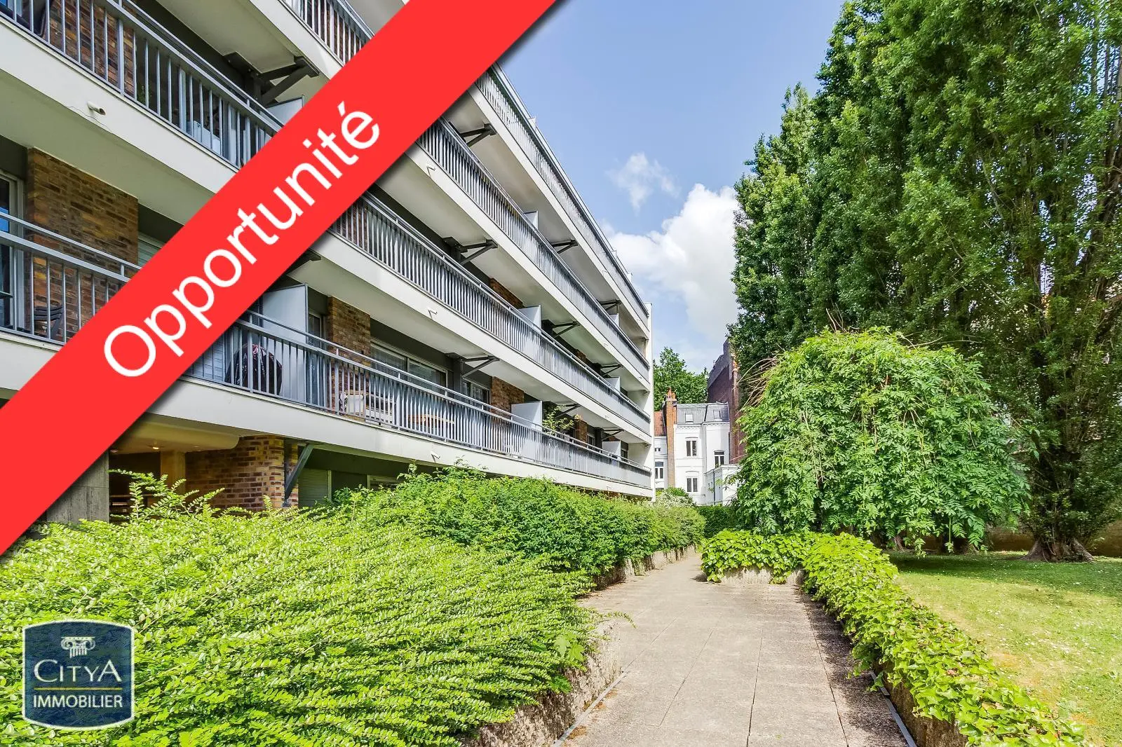 Photo 1 Appartement 1 pièce 33m²