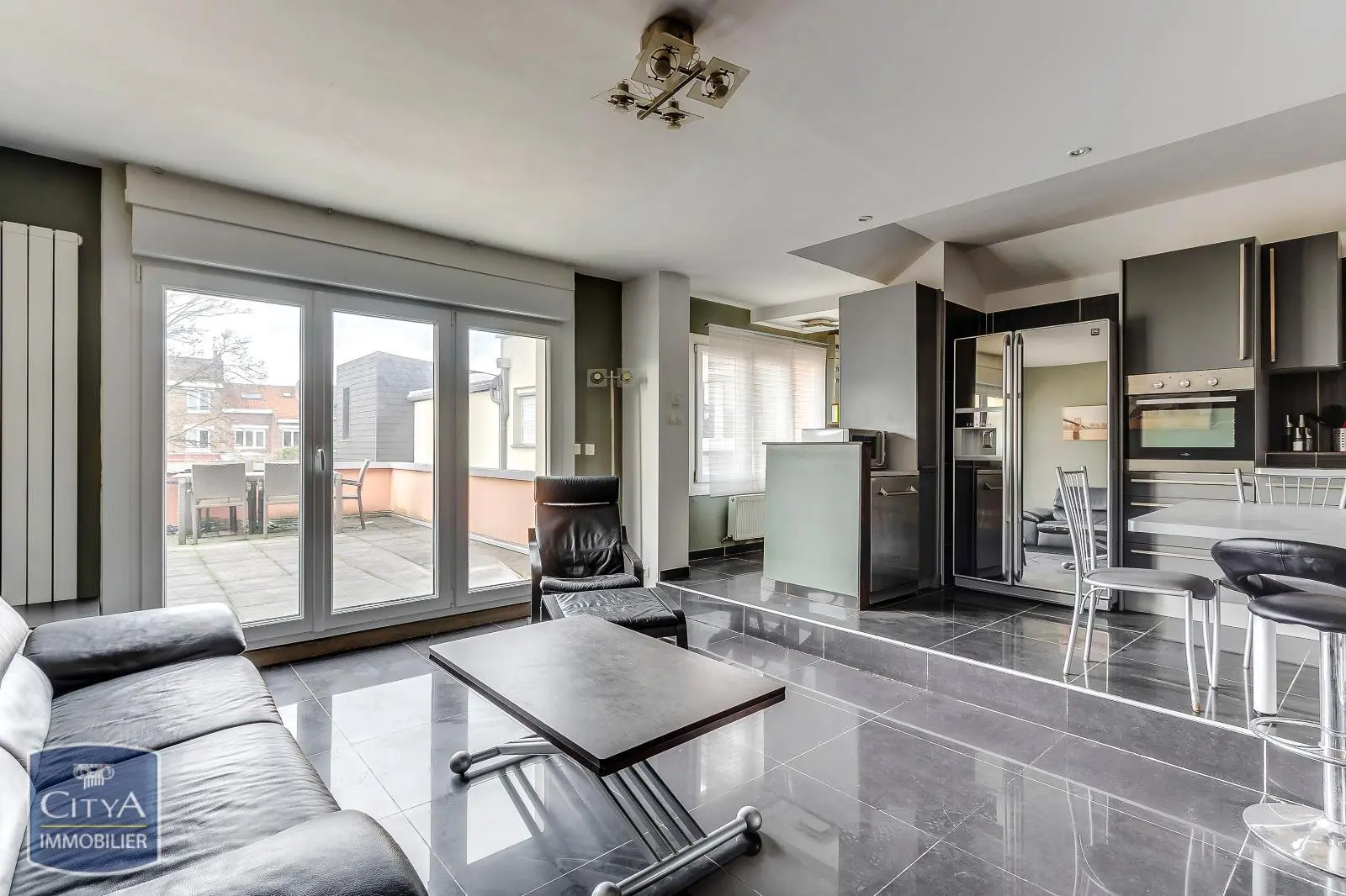 Photo 1 Appartement 3 pièces 80m²