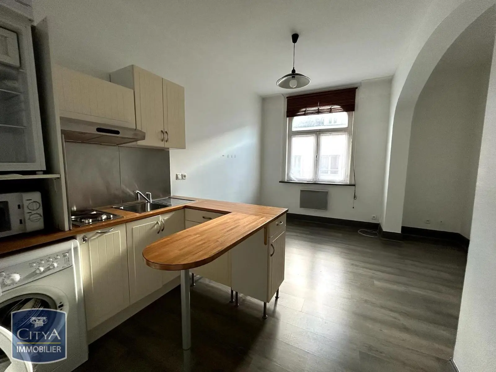 Photo 2 Appartement 1 pièce 23.53m²