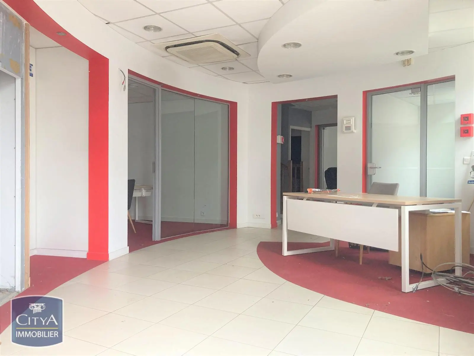 Photo 3 Local Commercial 202m²