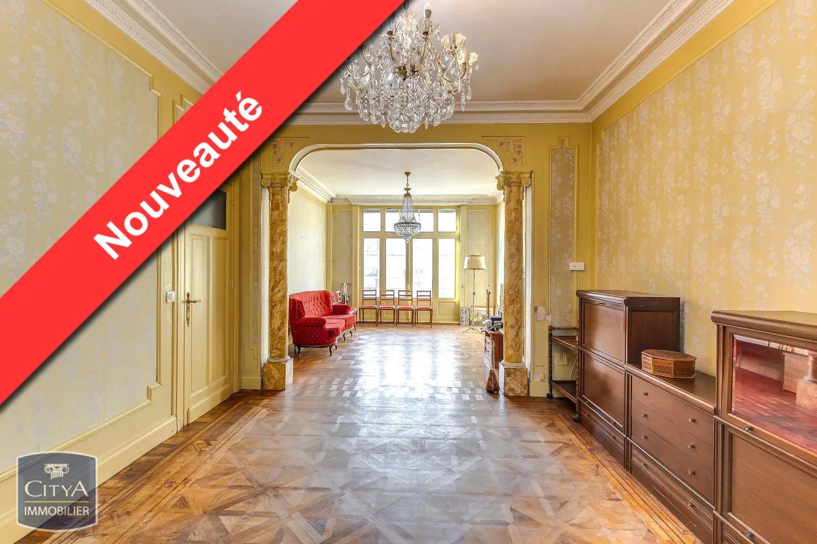 Photo 1 Maison 7 pièces 201.41m²