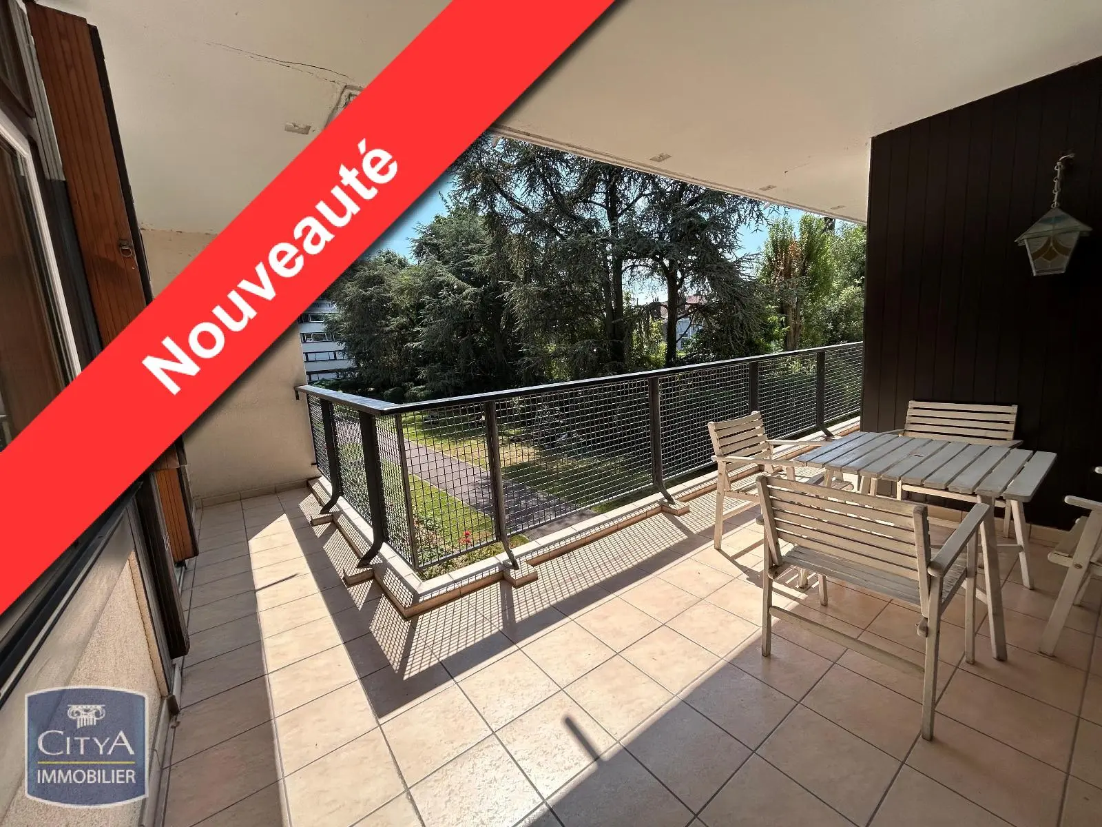 Photo 1 Appartement 5 pièces 152.56m²