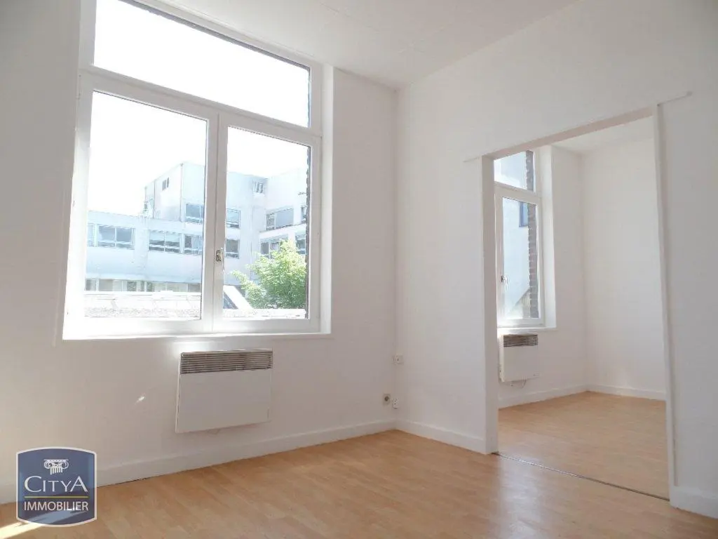 Photo 1 Appartement 1 pièce 23.72m²