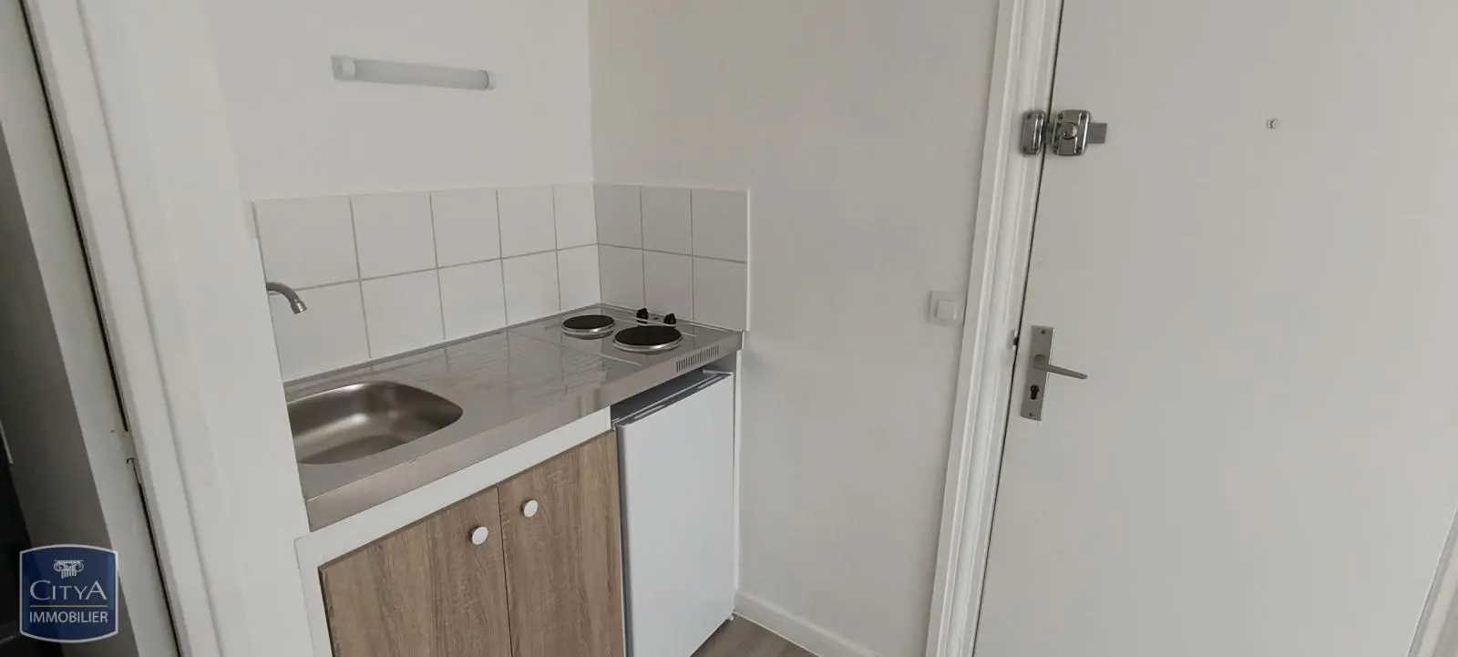 Photo 3 Appartement 1 pièce 14.4m²