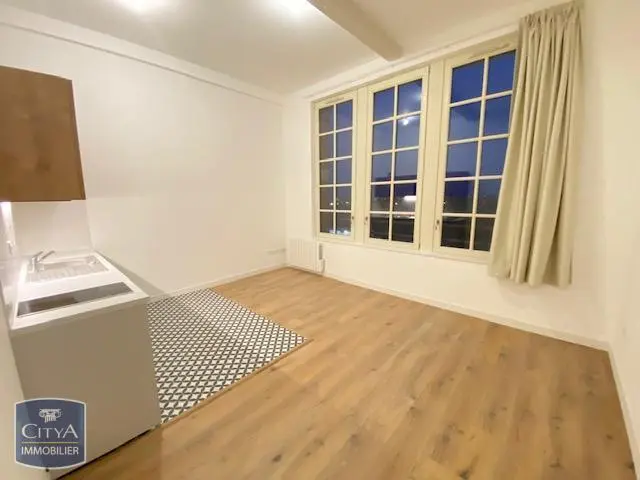 Photo 2 Appartement 1 pièce 28.51m²