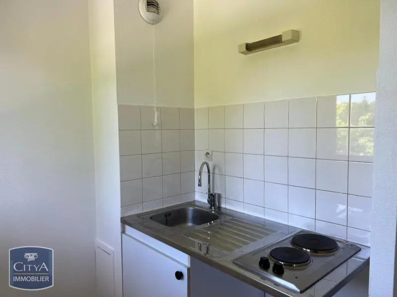 Photo 2 Appartement 1 pièce 27.9m²