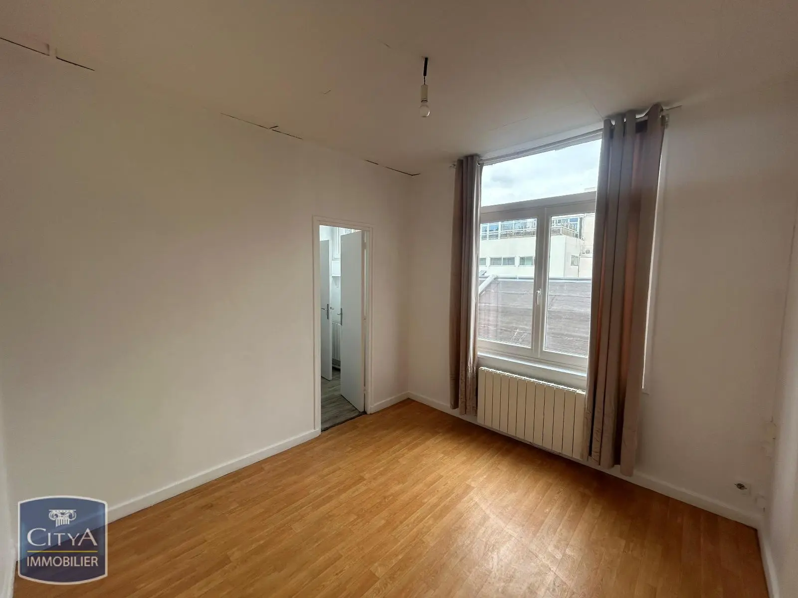 Photo 1 Appartement 1 pièce 23.72m²