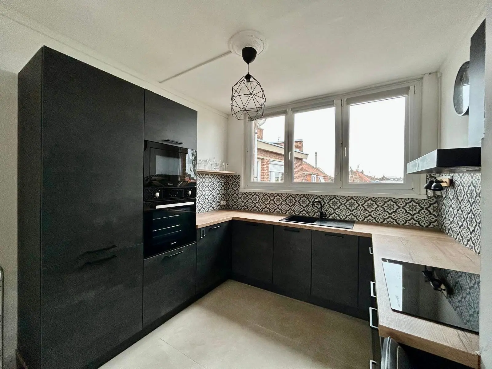 Photo 2 Appartement 3 pièces 77m²