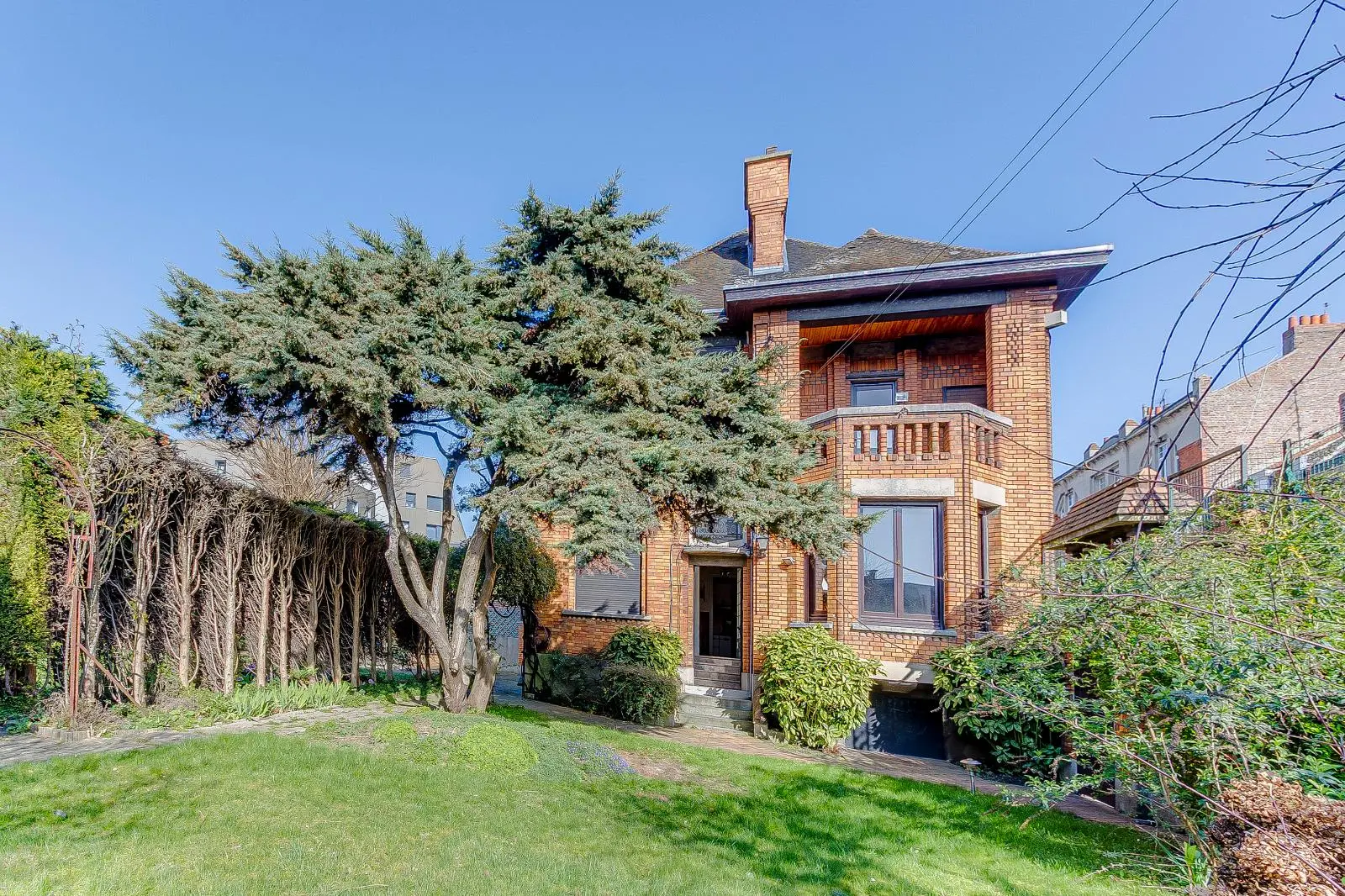 Photo 1 Maison 7 pièces 210m²