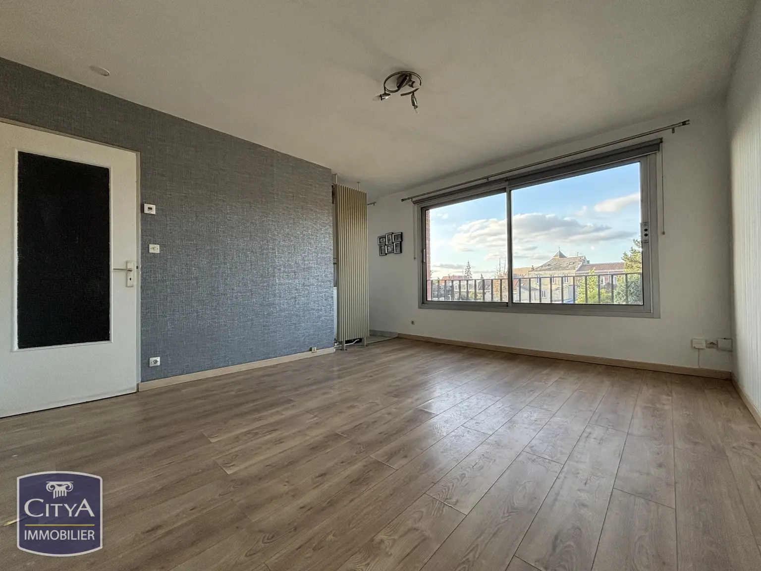 Photo 1 Appartement 1 pièce 25.1m²