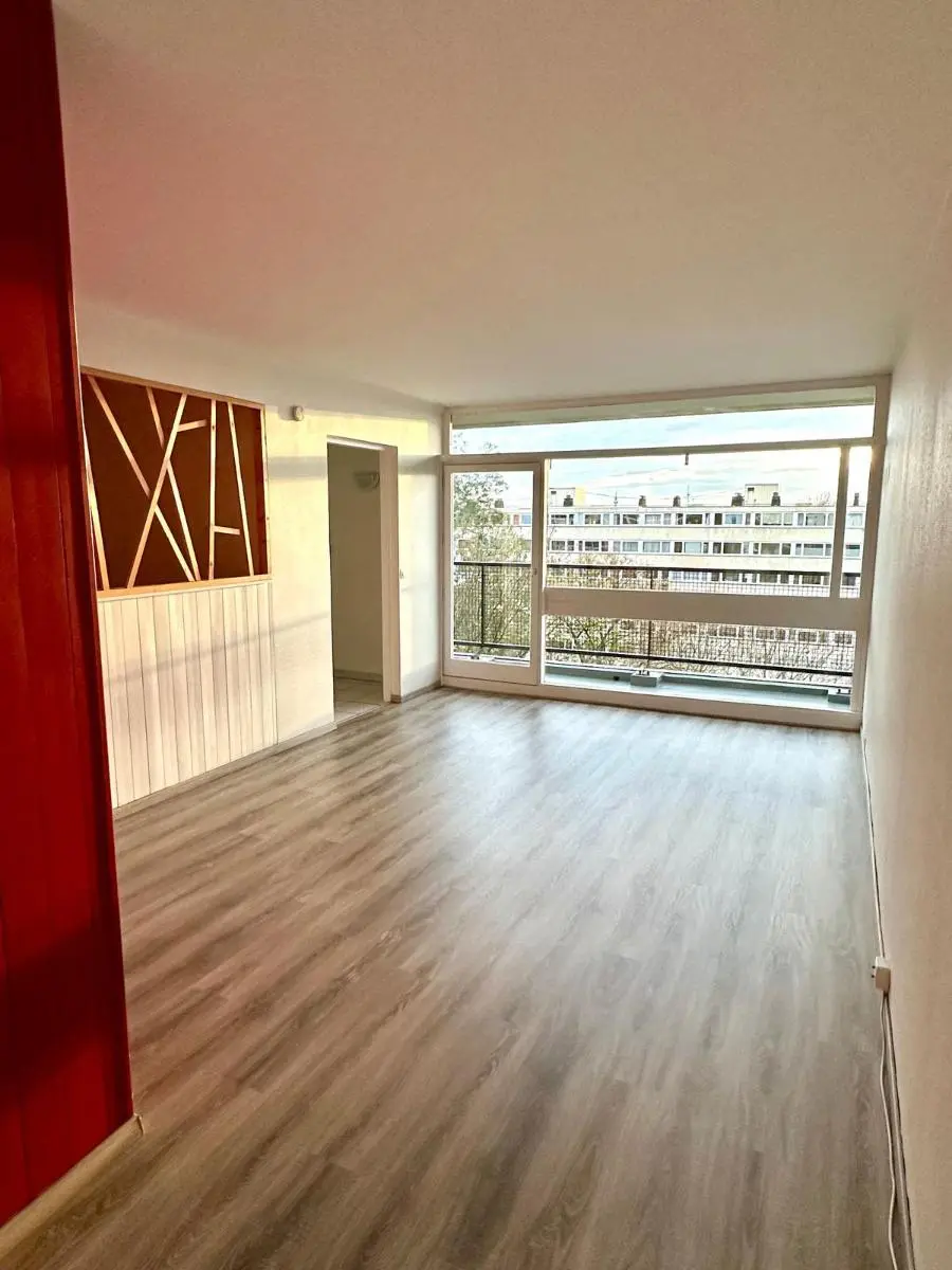 Photo 1 Appartement 1 pièce 43m²