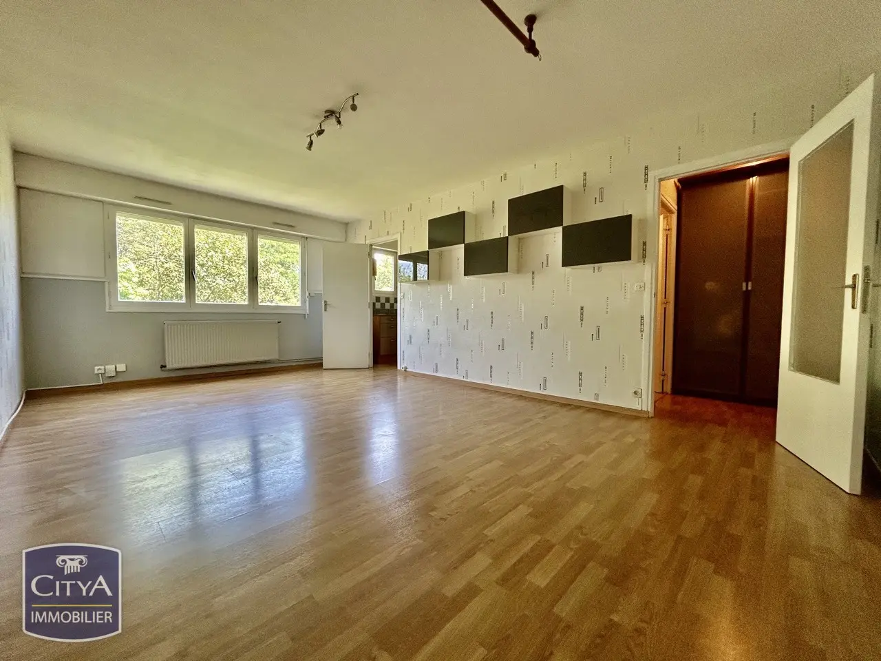 Photo 1 Appartement 1 pièce 34m²