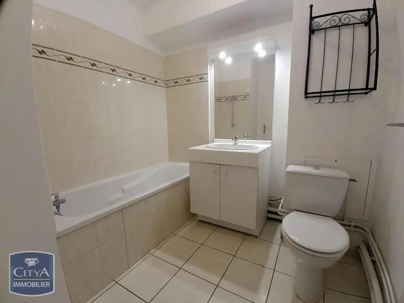 Photo 2 Appartement 1 pièce 23.98m²