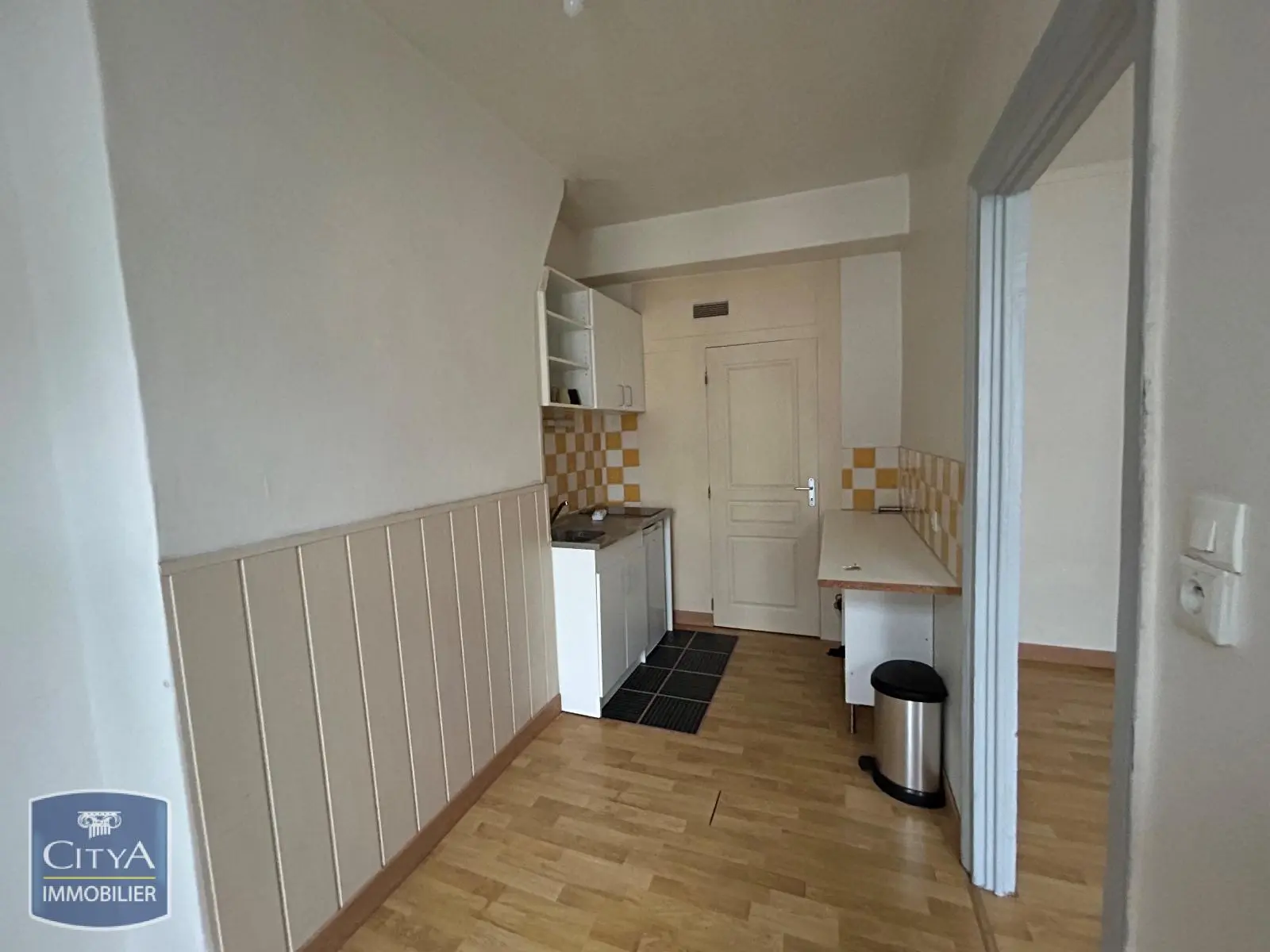 Photo 2 Appartement 1 pièce 28.97m²