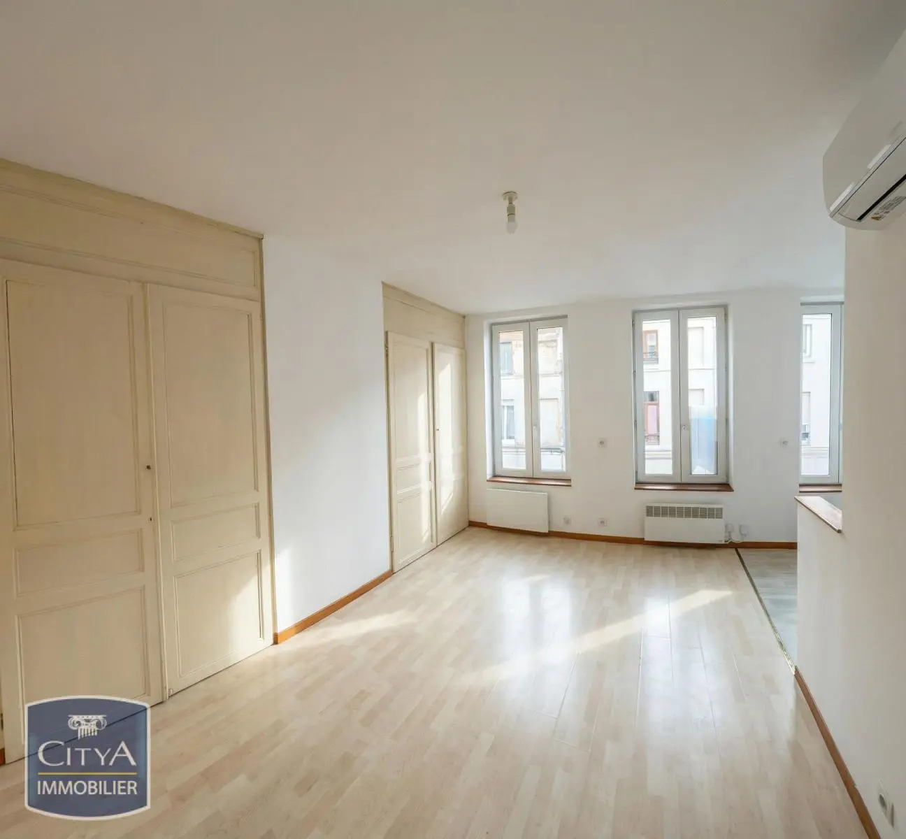 Photo 1 Appartement 1 pièce 29m²