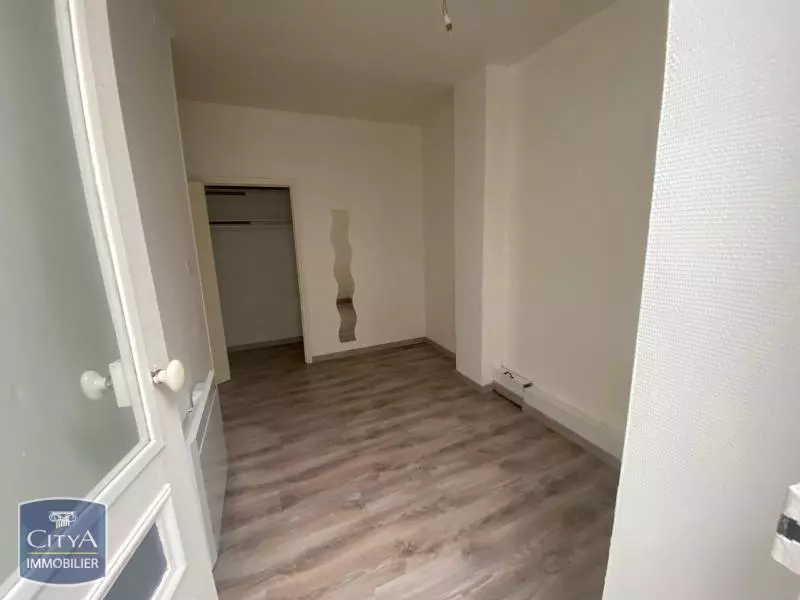 Photo 2 Appartement 1 pièce 27.51m²