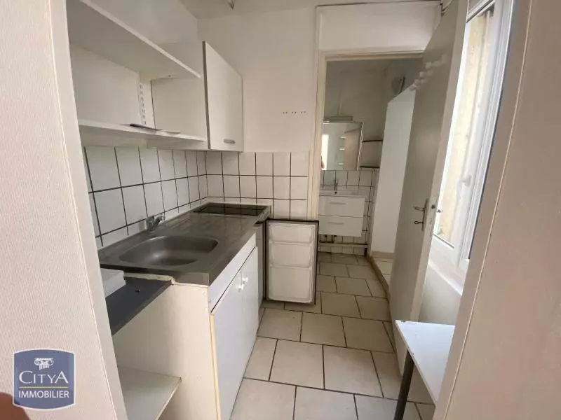 Photo 3 Appartement 1 pièce 27.51m²