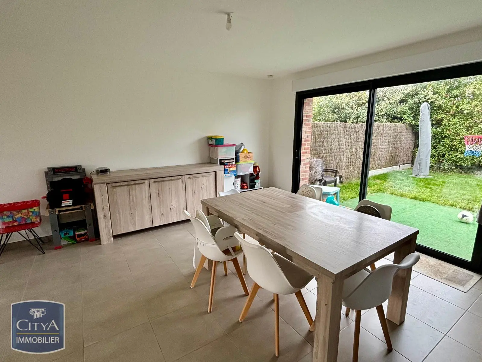 Photo 1 Maison 4 pièces 98m²