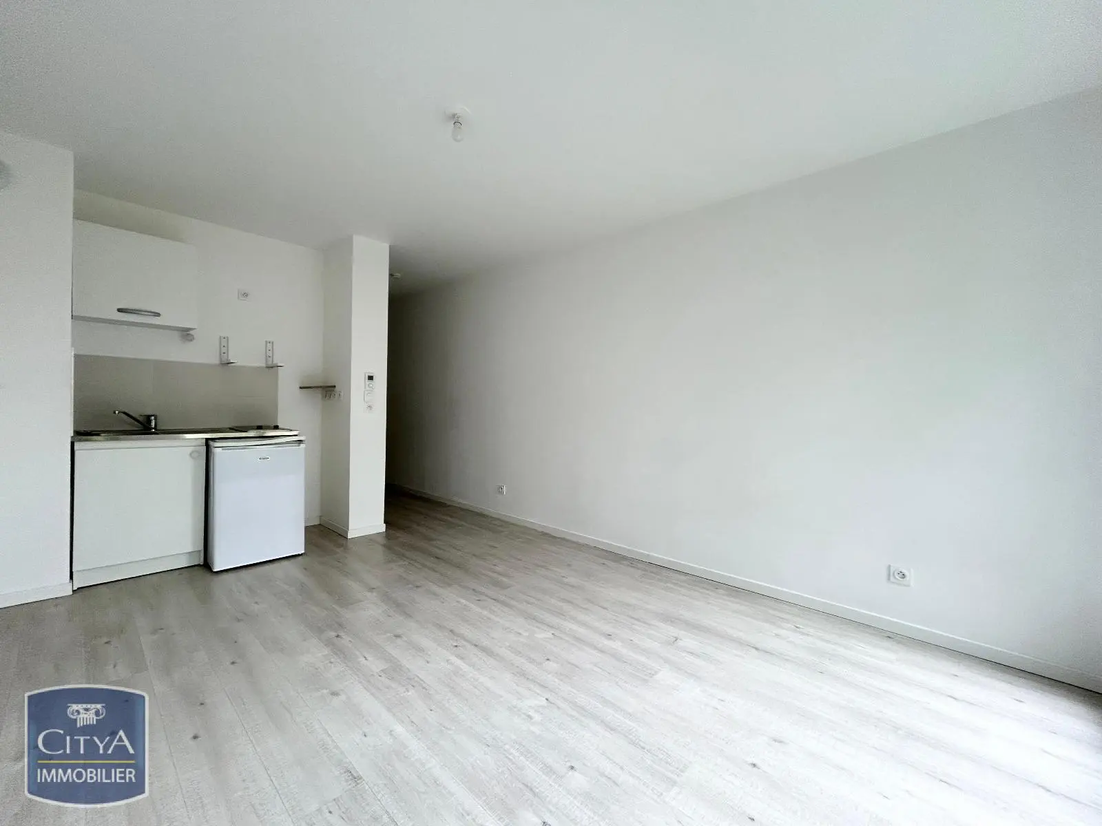 Photo 2 Appartement 1 pièce 26.8m²