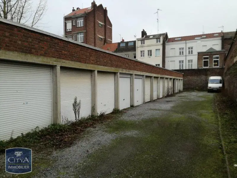 Photo 2 Parking