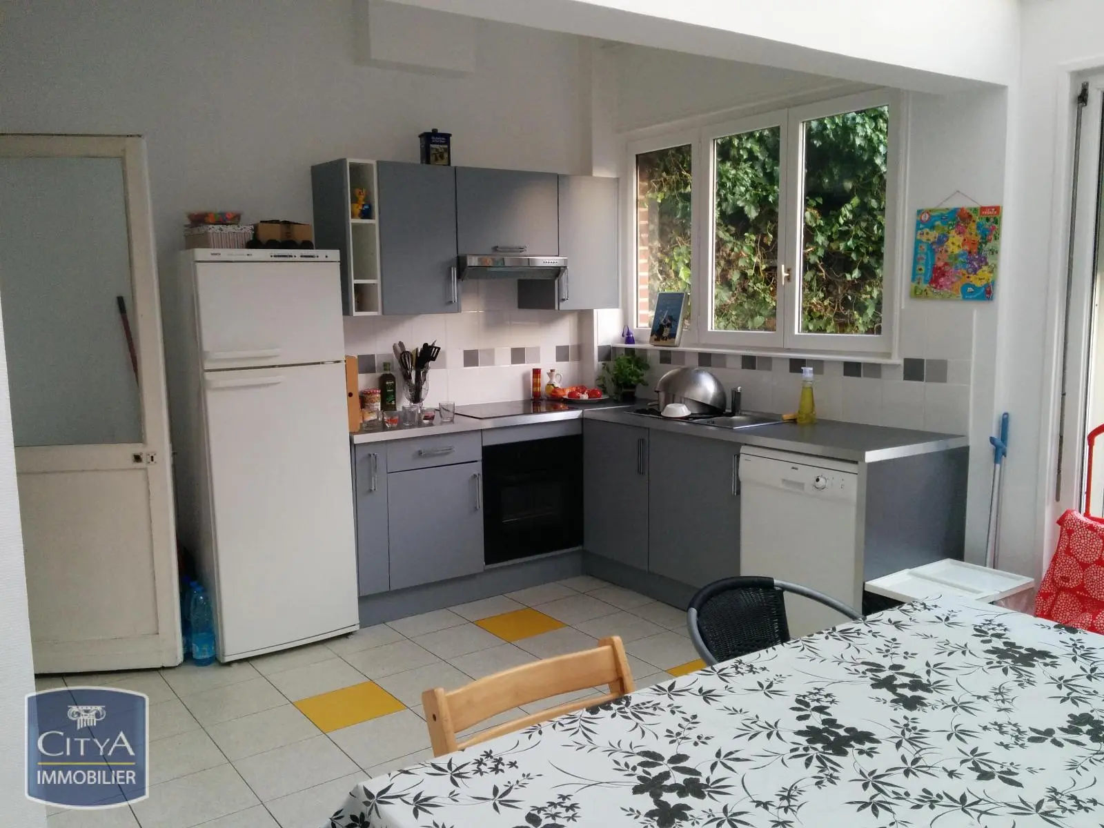 Photo 1 Maison 5 pièces 144m²