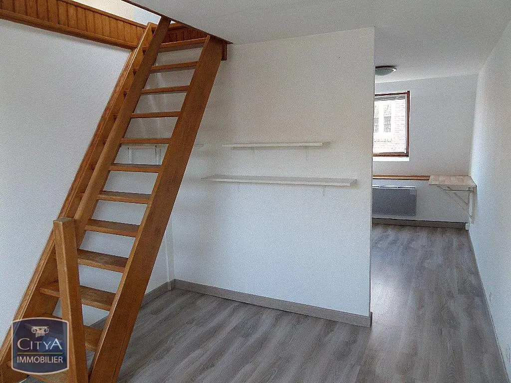 Photo 2 Appartement 1 pièce 19.73m²