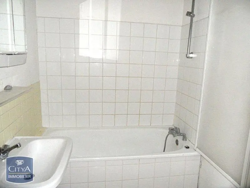 Photo 3 Appartement 1 pièce 28.46m²