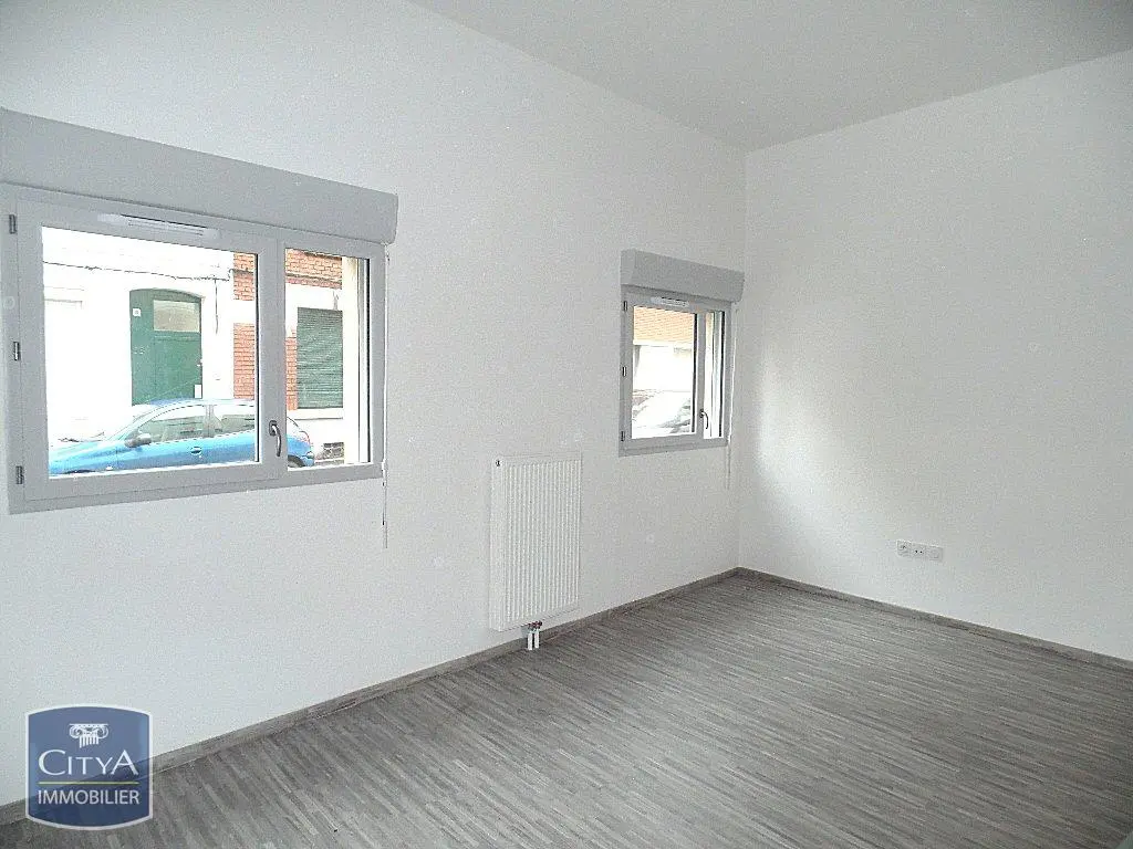 Photo 2 Appartement 1 pièce 27.6m²