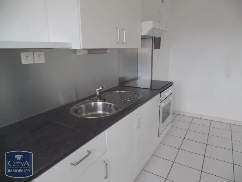 Photo 2 Appartement 1 pièce 28.07m²