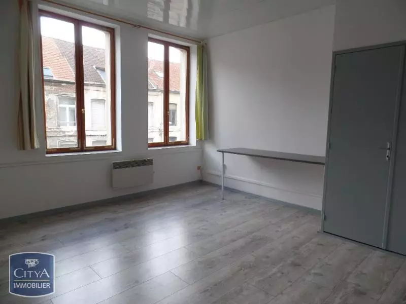 Photo 1 Appartement 1 pièce 29.81m²