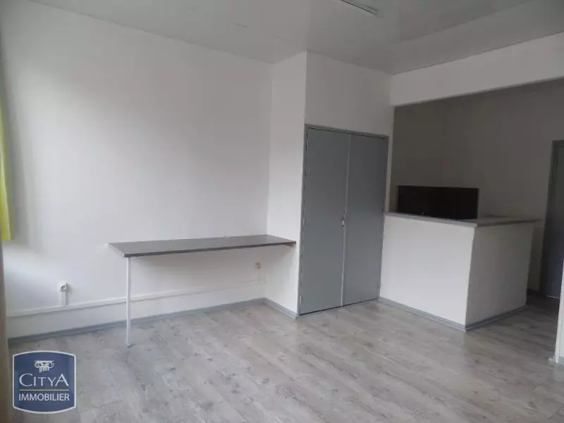 Photo 2 Appartement 1 pièce 29.81m²