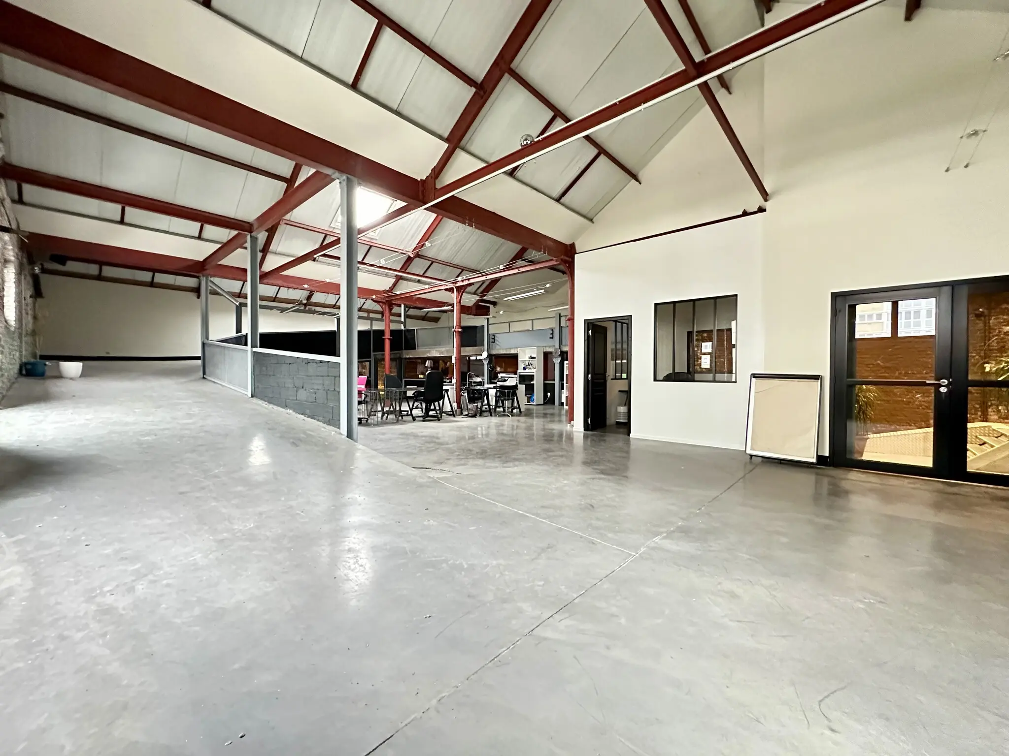 Photo 2 Fonds De Commerce 251m²