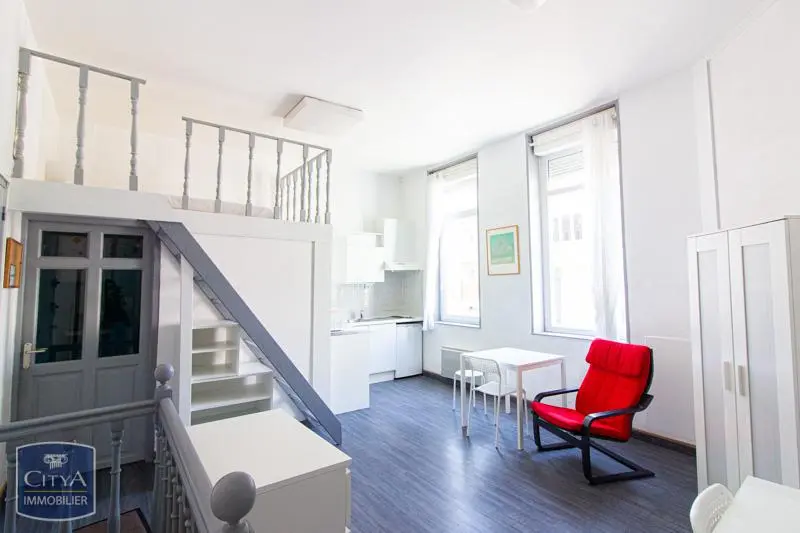 Photo 1 Appartement 1 pièce 48m²