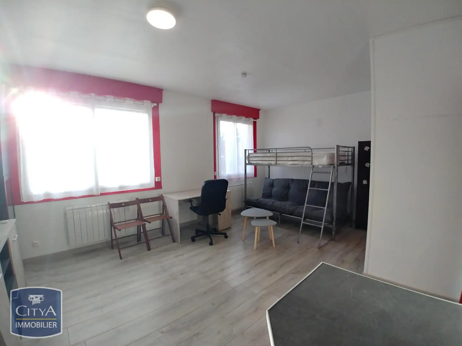 Photo 2 Appartement 1 pièce 31.57m²