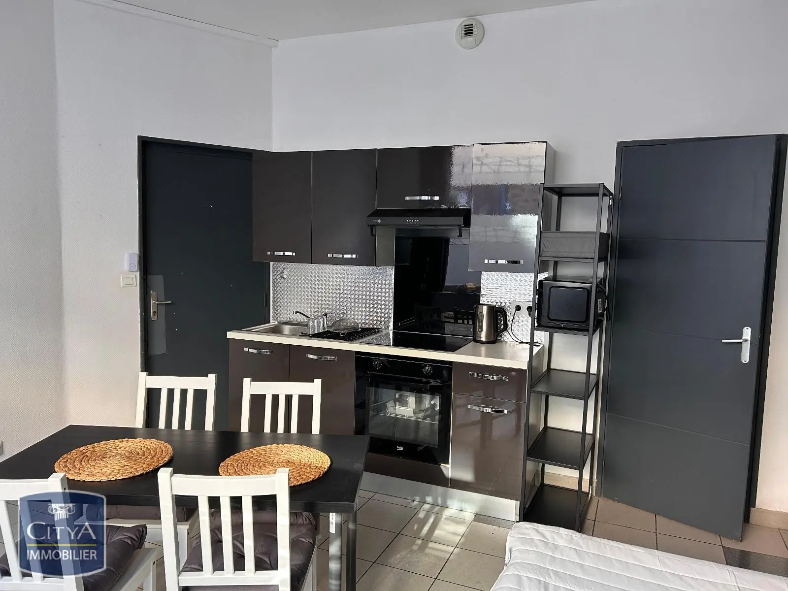 Photo 1 Appartement 1 pièce 29.84m²