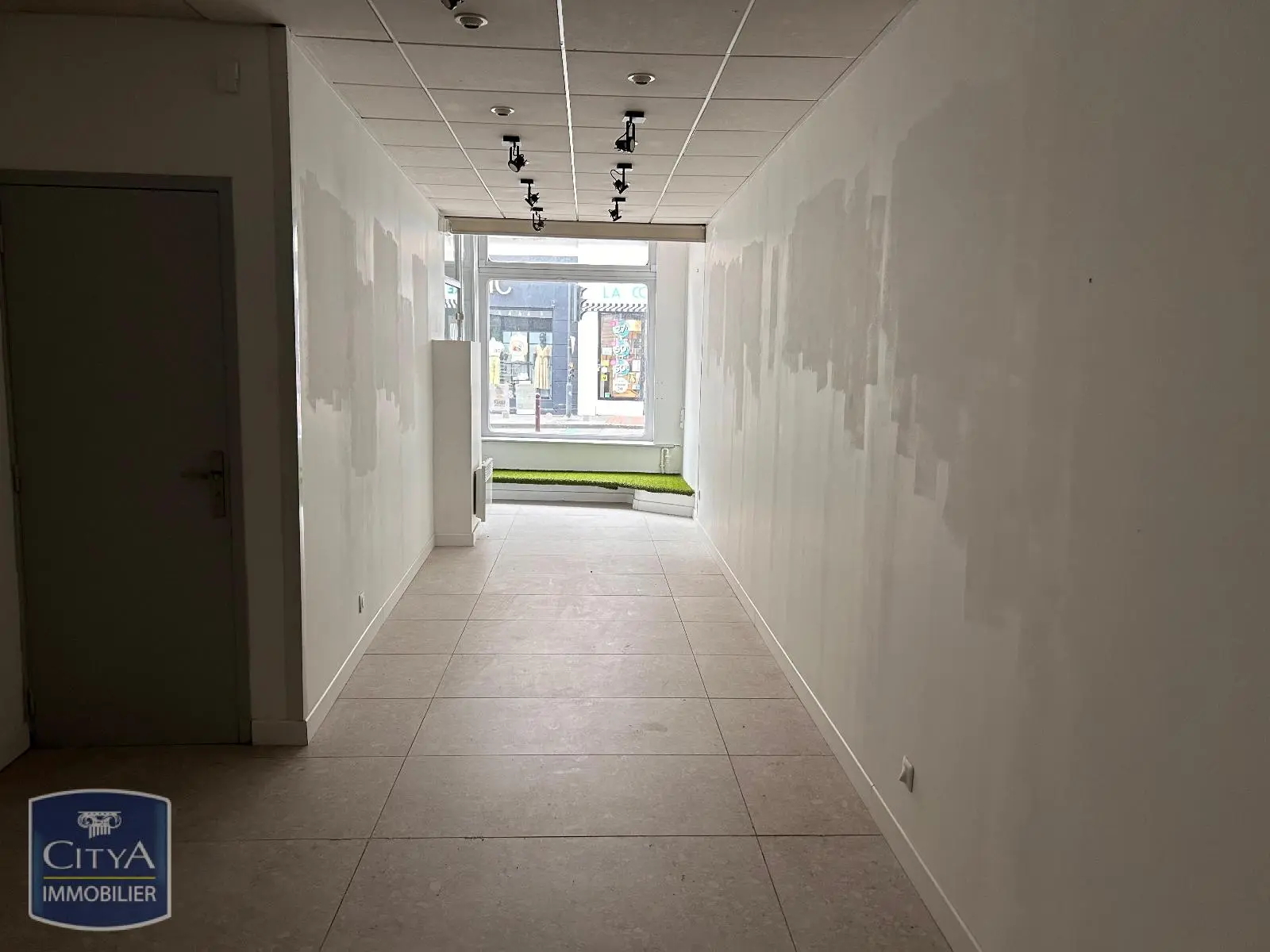 Photo 3 Local Commercial 47.9m²