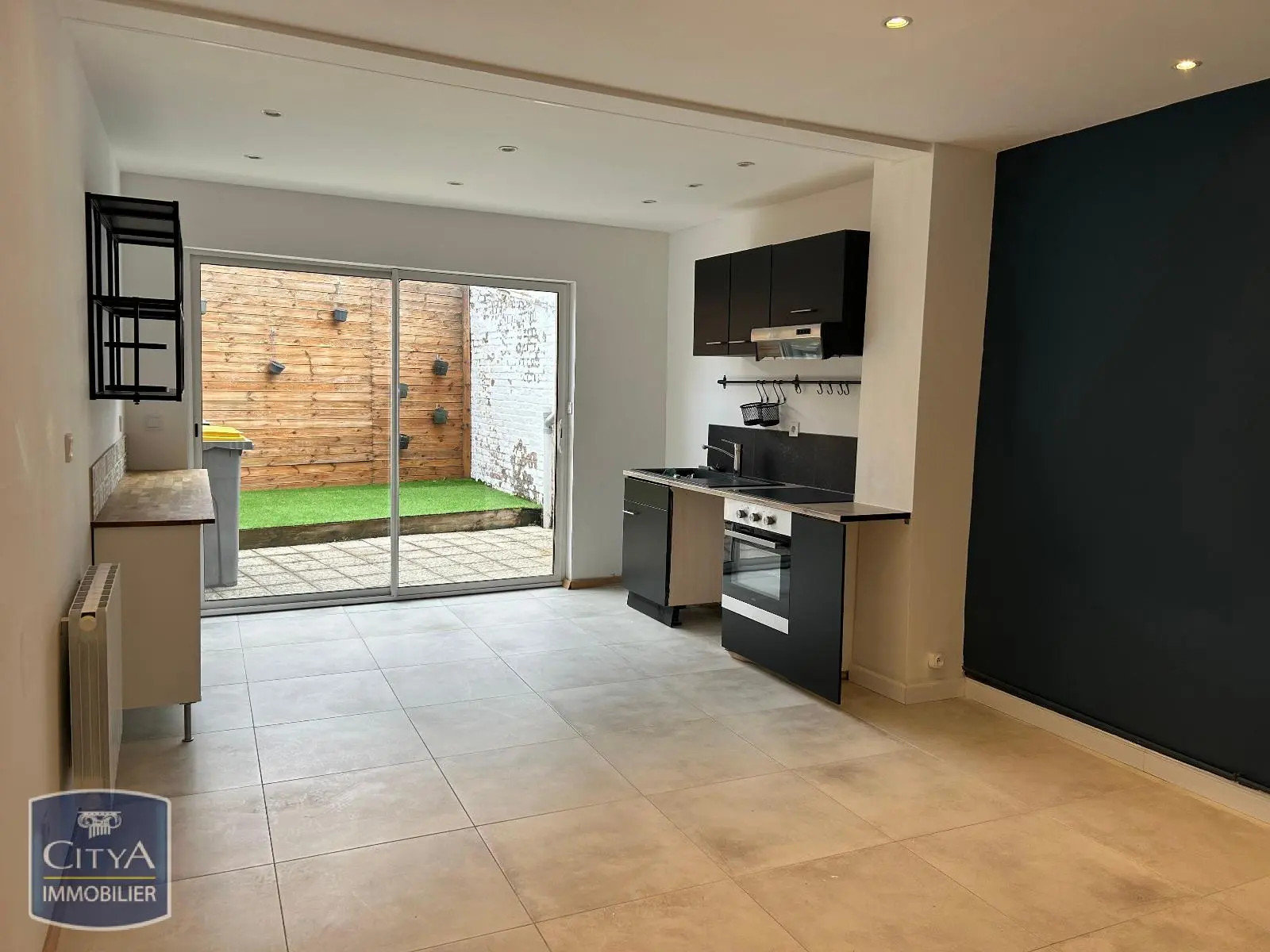 Photo 1 Maison 5 pièces 77m²