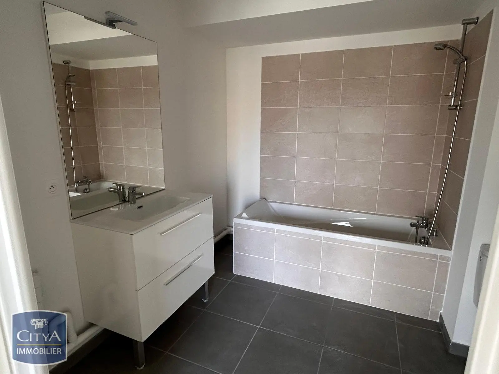 Photo 3 Appartement 1 pièce 28.91m²