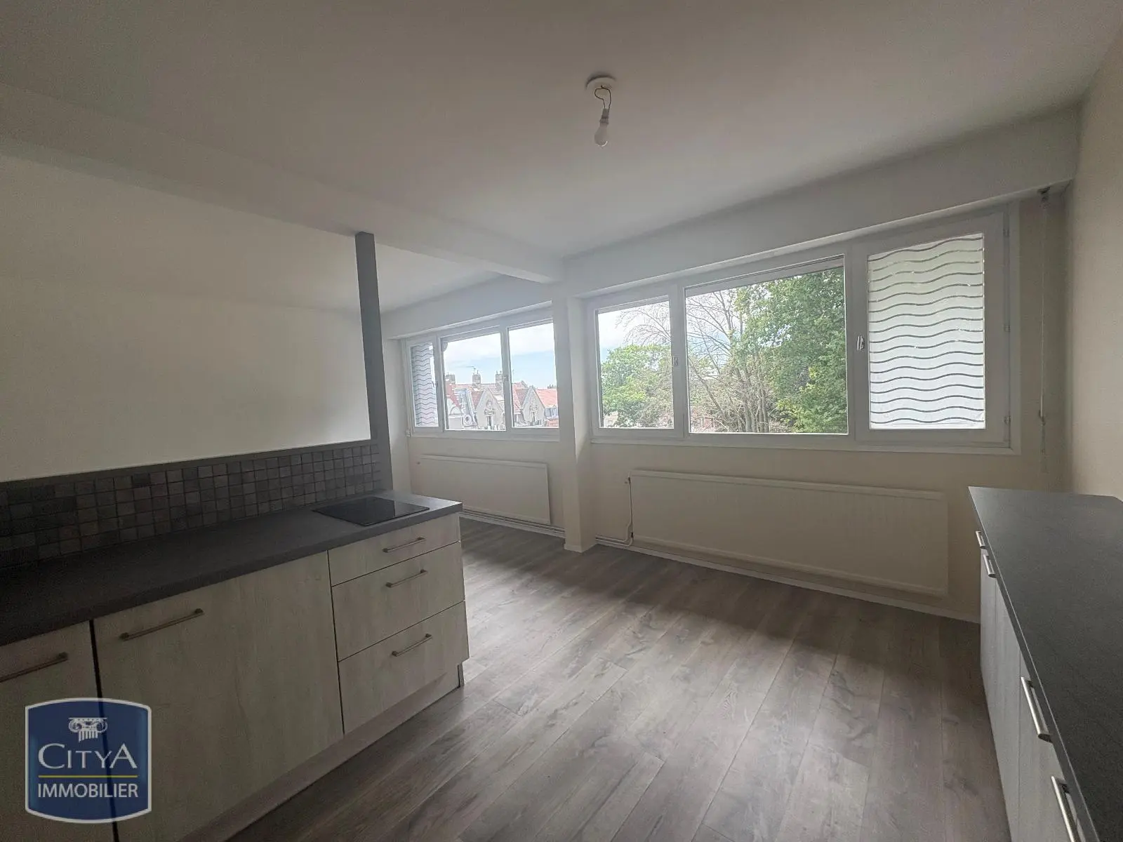 Photo 1 Appartement 1 pièce 28m²