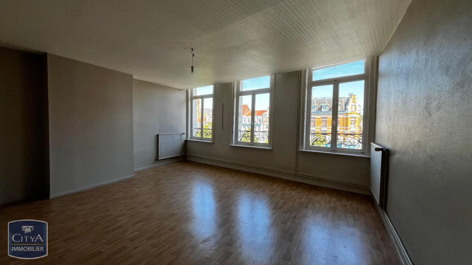 Photo 1 Appartement 4 pièces 126.48m²