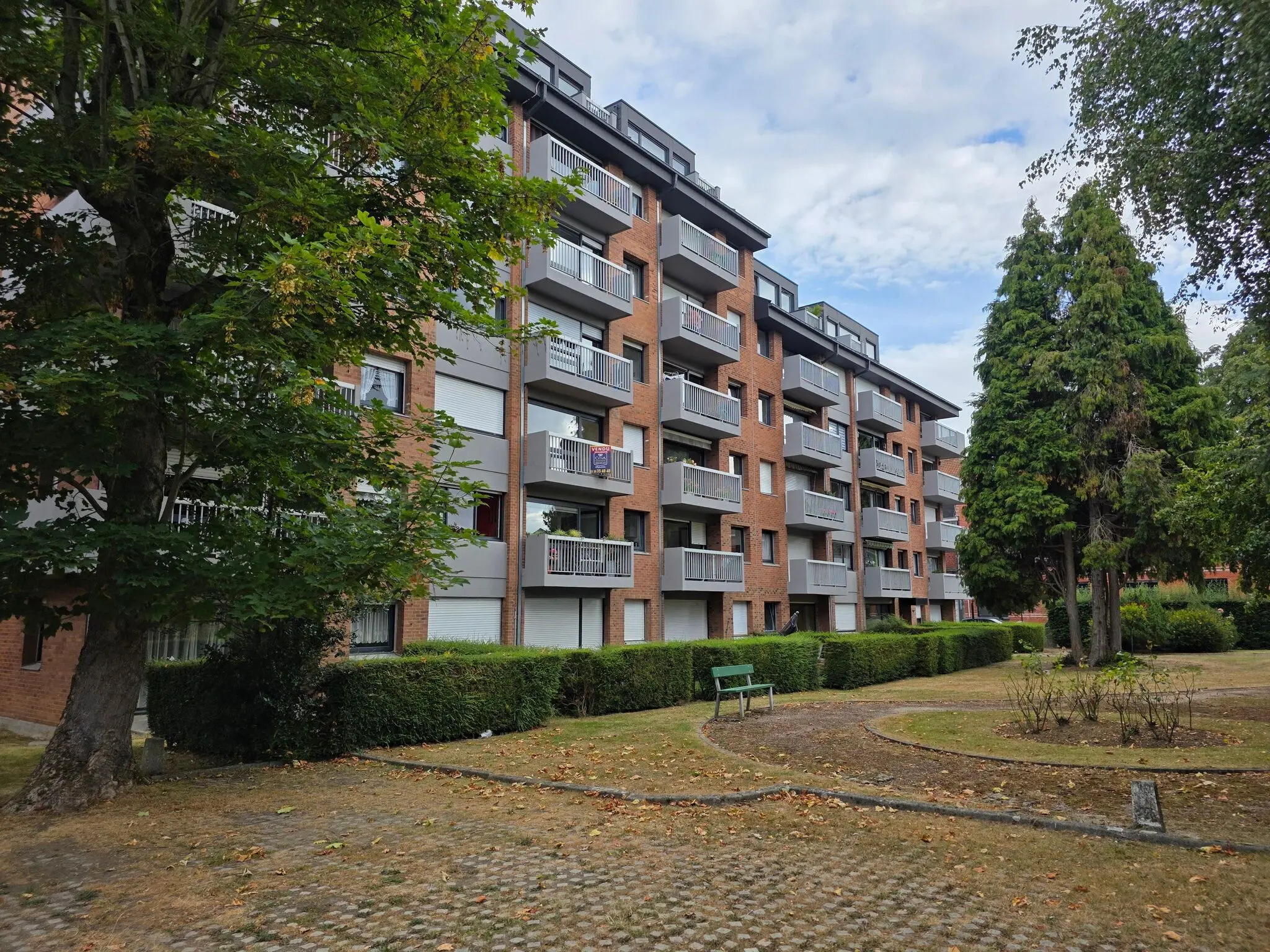 Photo 1 Appartement 1 pièce 28.27m²