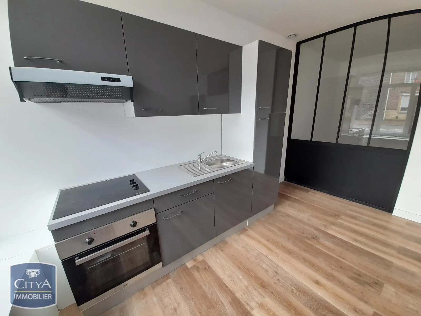 Photo 2 Appartement 1 pièce 33.23m²