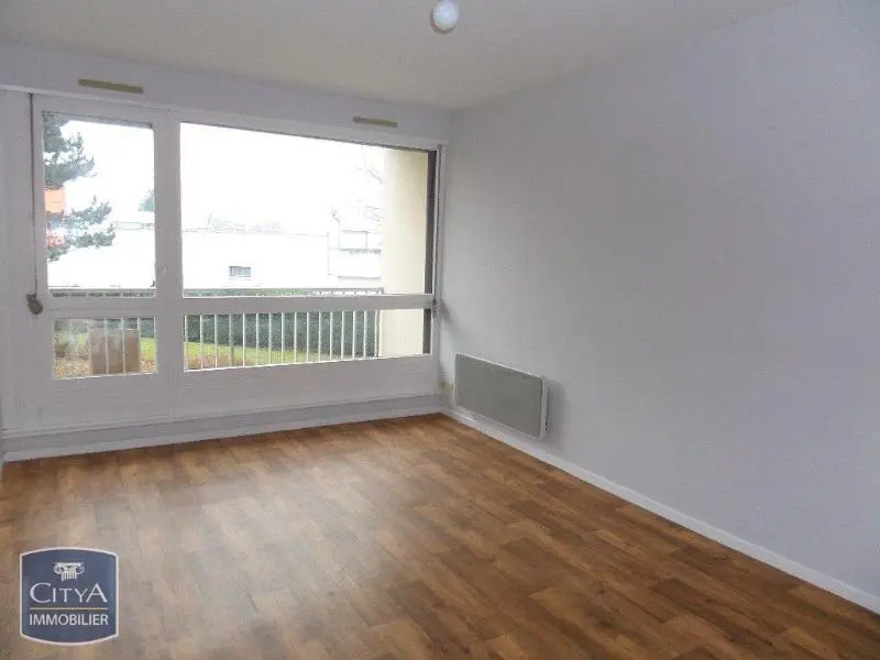 Photo 1 Appartement 1 pièce 33.02m²