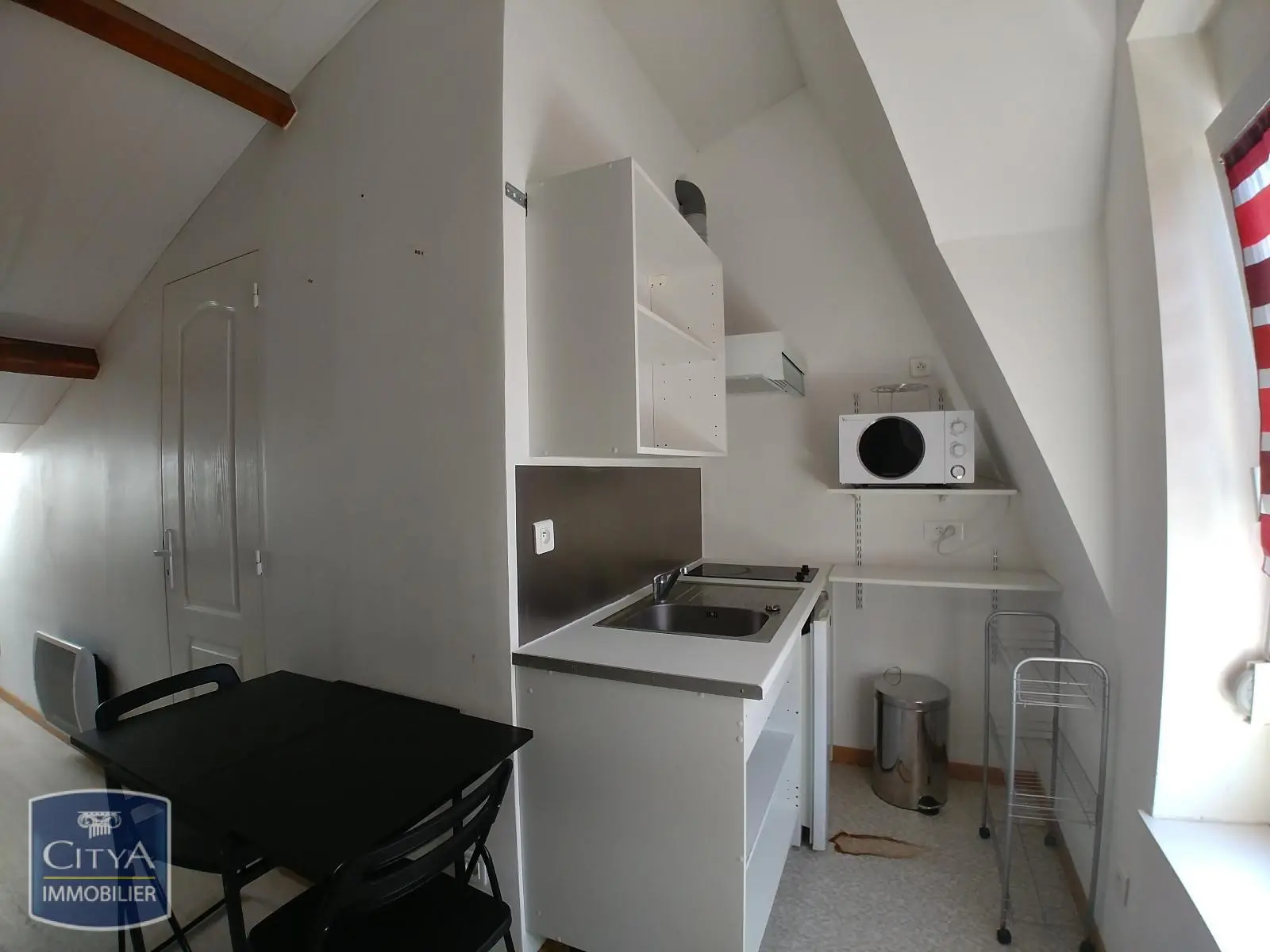 Photo 2 Appartement 1 pièce 14.35m²