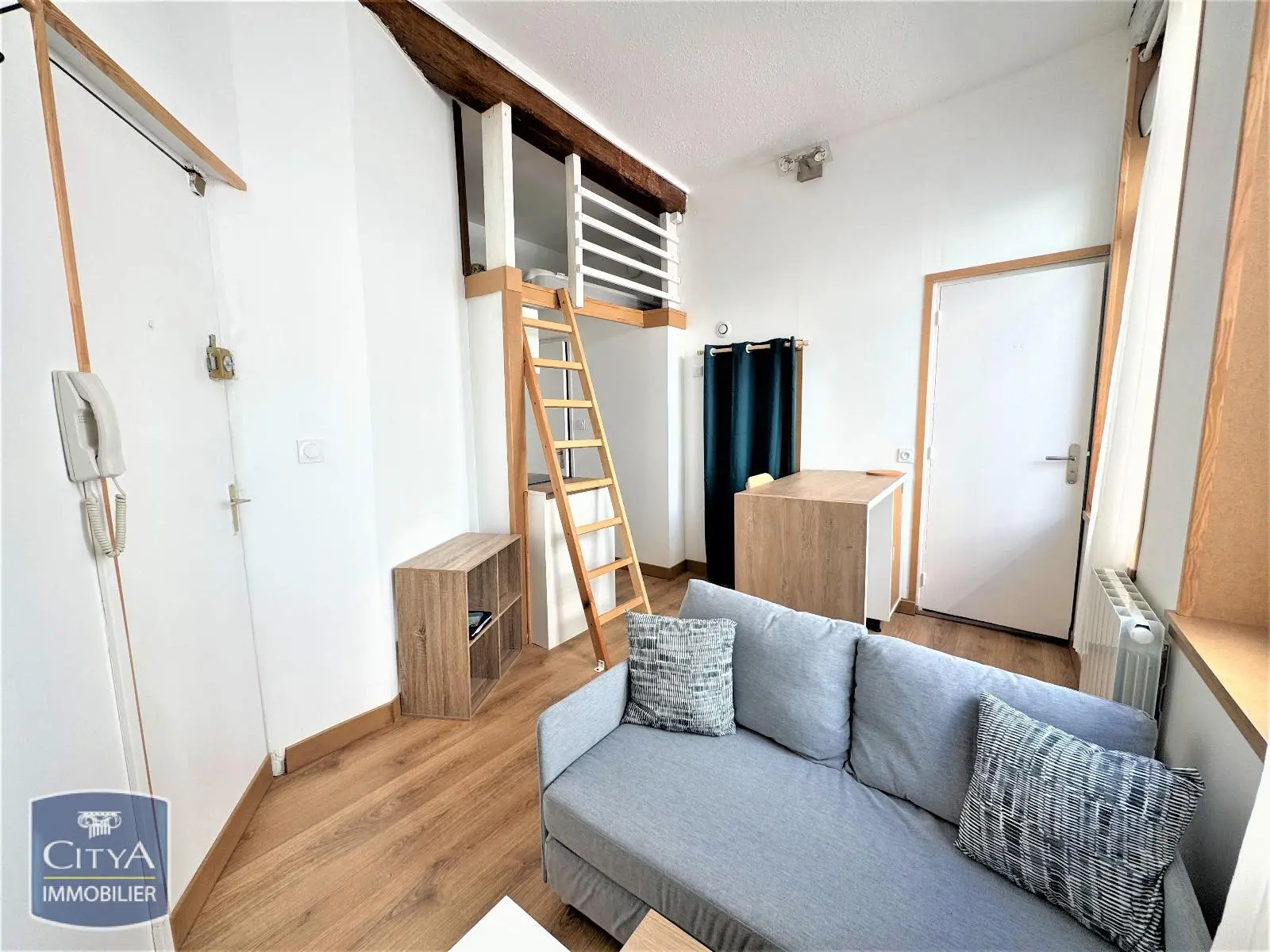 Photo 2 Appartement 1 pièce 14.03m²