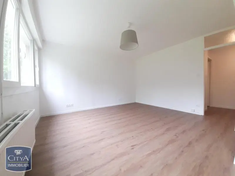 Photo 2 Appartement 1 pièce 32.36m²