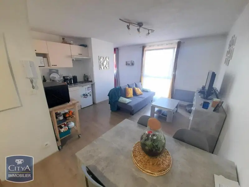 Photo 1 Appartement 1 pièce 34.7m²
