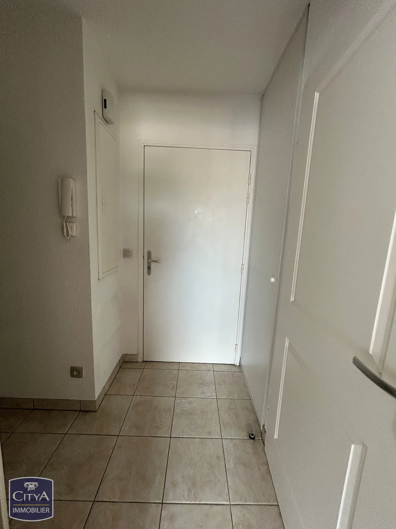 Photo 2 Appartement 1 pièce 26.6m²