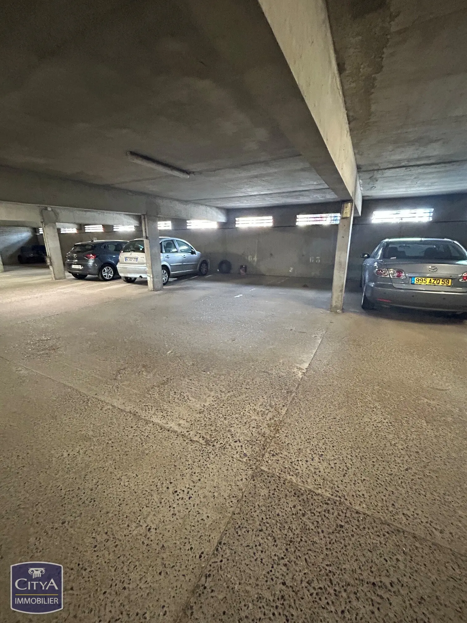 Photo 2 Parking 13m²