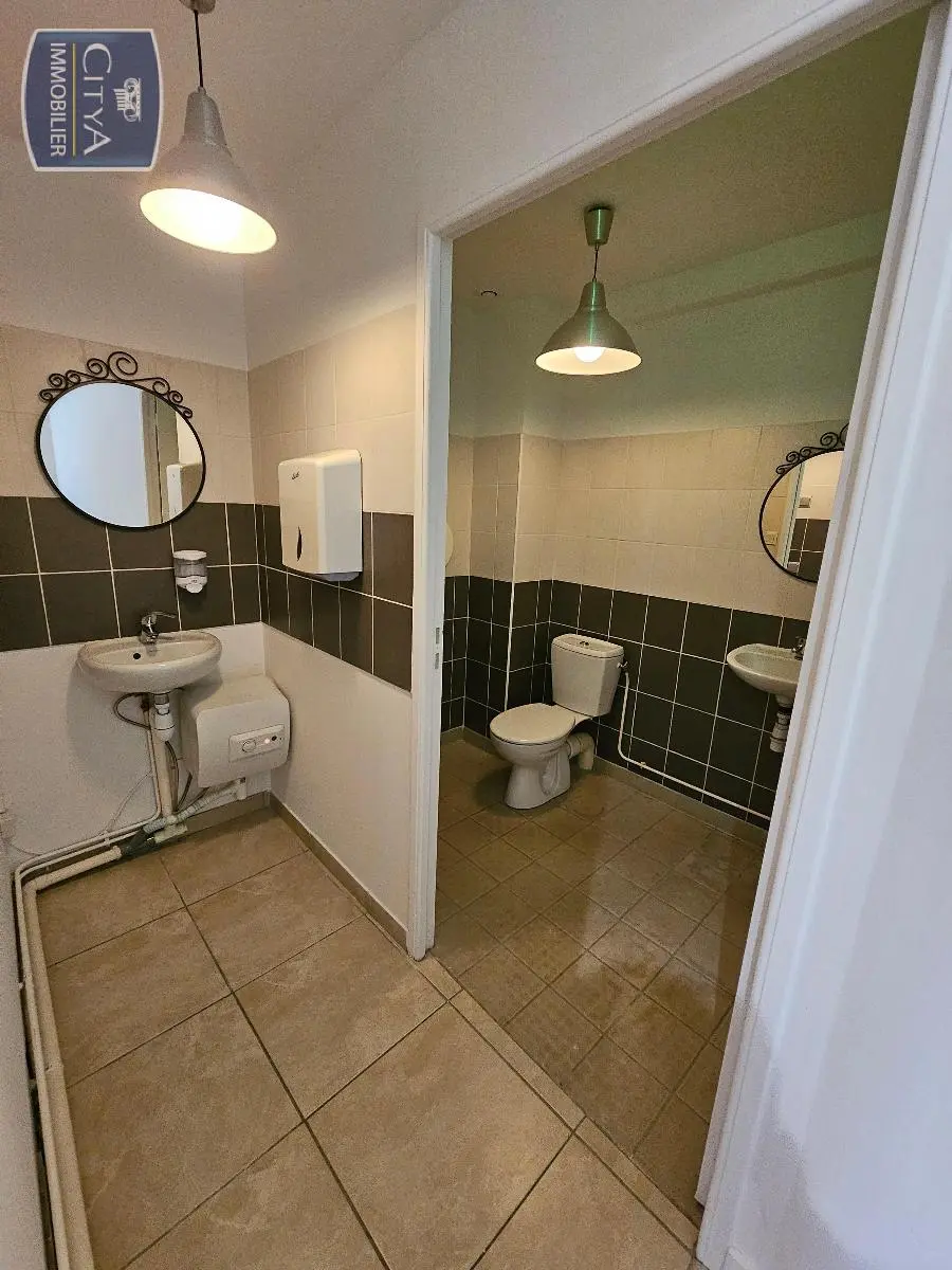 Photo 3 Local Commercial